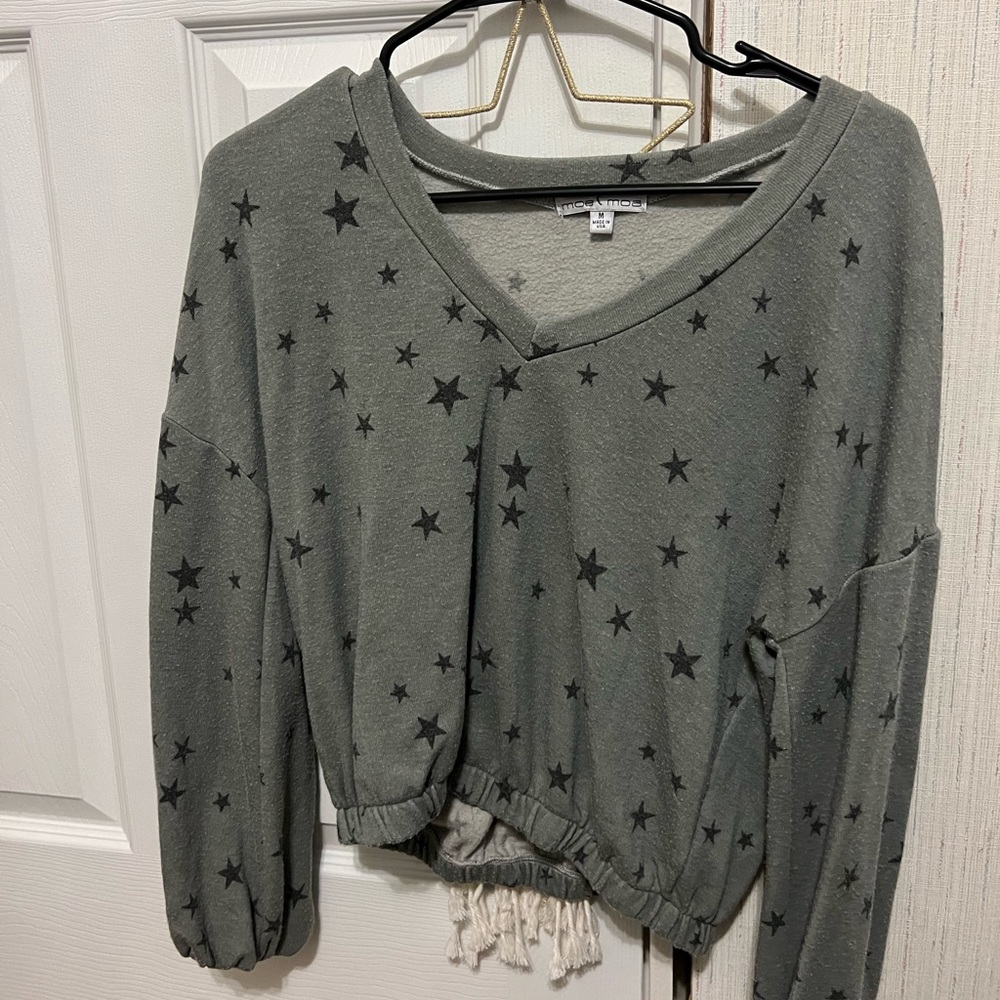 Star sweatshirt medium